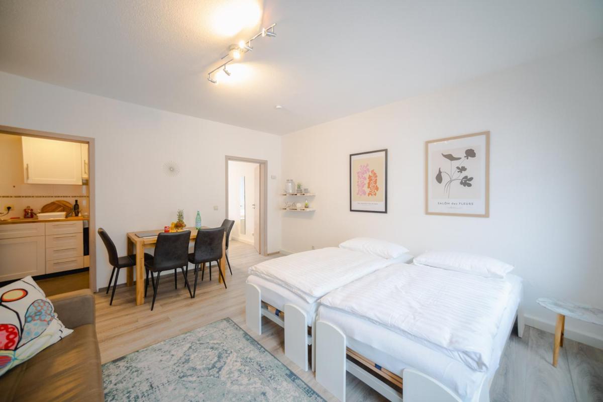 Ferienwohnung Laura In Gera Fuer Bis Zu 4 Personen - Neu Renoviert Экстерьер фото