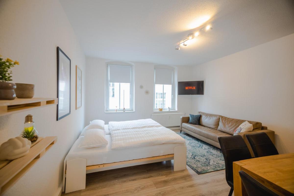 Ferienwohnung Laura In Gera Fuer Bis Zu 4 Personen - Neu Renoviert Экстерьер фото