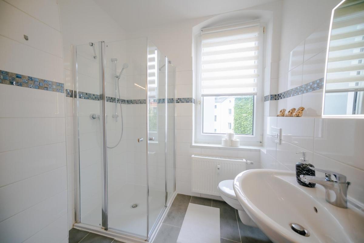 Ferienwohnung Laura In Gera Fuer Bis Zu 4 Personen - Neu Renoviert Экстерьер фото